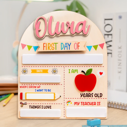 Personalized First and Day Last Day of School Sign, Interchangeable Names