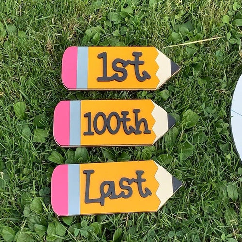 Interchangeable 1st & Last Day of School Sign – Reusable Back to School Milestone Prop Kit