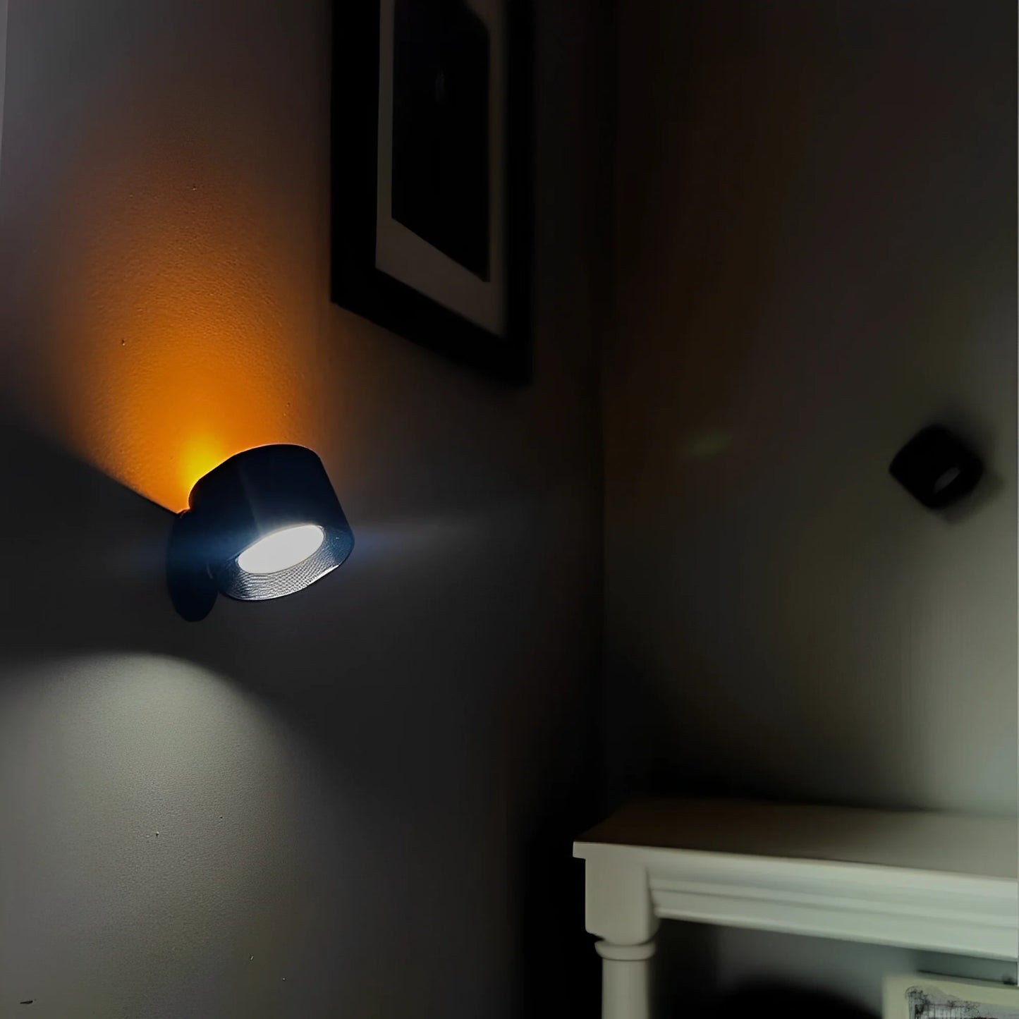 Magnetic LED Wall Light