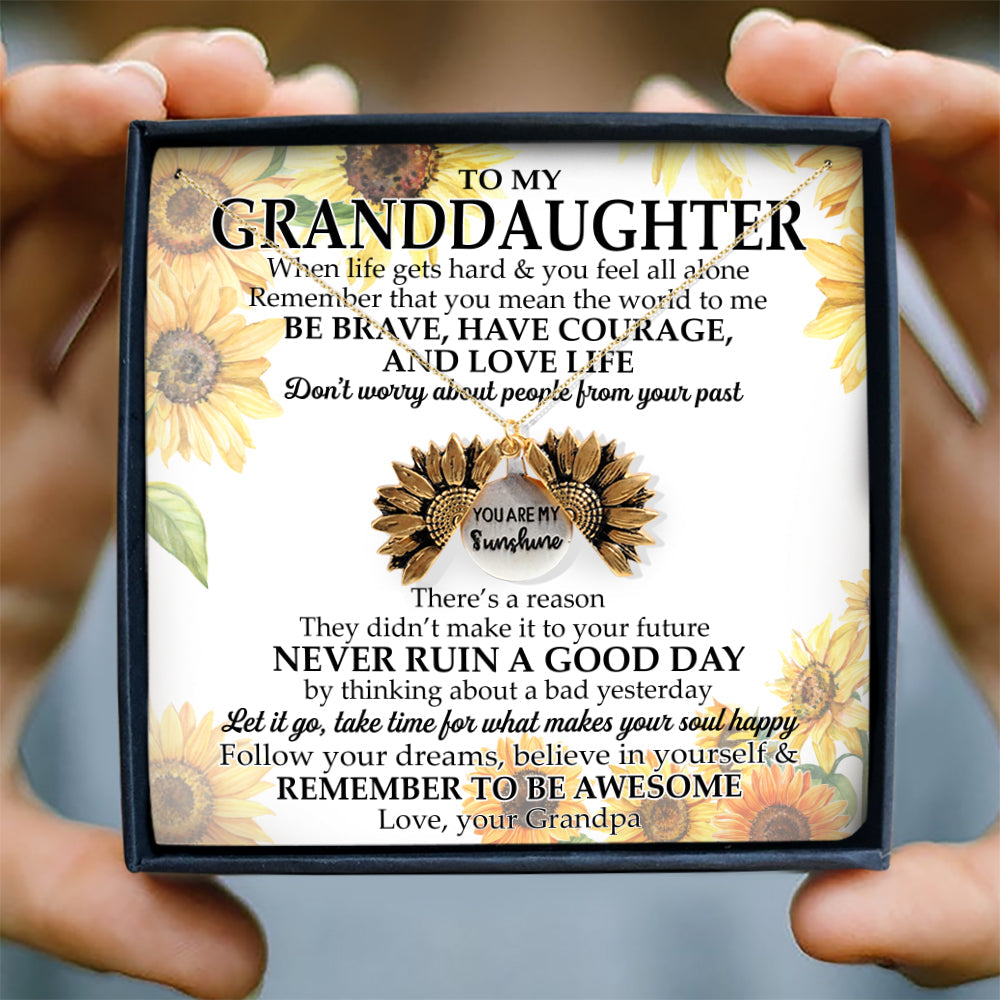 DON'T WORRY ABOUT PEOPLE FROM YOUR PAST - NECKLACE FOR GRANDDAUGHTER