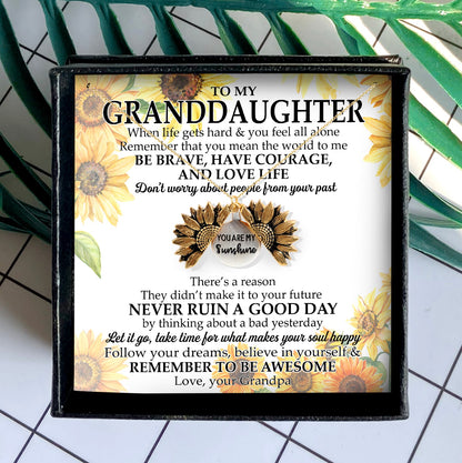 DON'T WORRY ABOUT PEOPLE FROM YOUR PAST - NECKLACE FOR GRANDDAUGHTER
